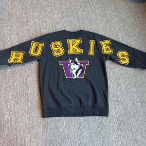 Mitchell & Ness oversized women's crewneck sweatshirt university of Washington